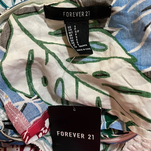 🖤New Forever 21 Mini Crop Top🖤 - Picture 5 of 5